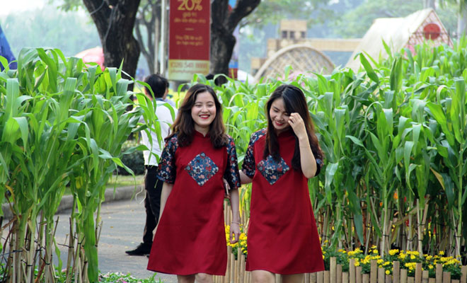 Hồn quê xuất hiện tại khu nhà giàu ở Sài Gòn ngày giáp Tết Hồn quê xuất hiện tại khu nhà giàu ở Sài Gòn ngày giáp Tết